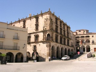 TRUJILLO : Photo de la ville de Trujillo...