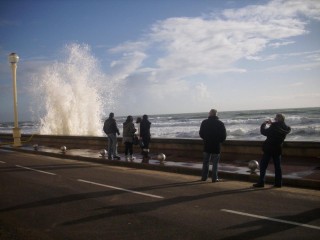 Vague sur le remblai