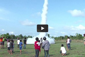 Festival des fusées au Laos
